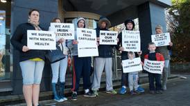 Travellers picket Mayo council over  efforts to relocate Syrian family