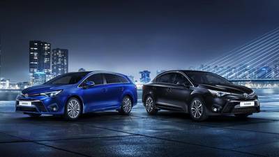 Toyota updates Auris and Avensis