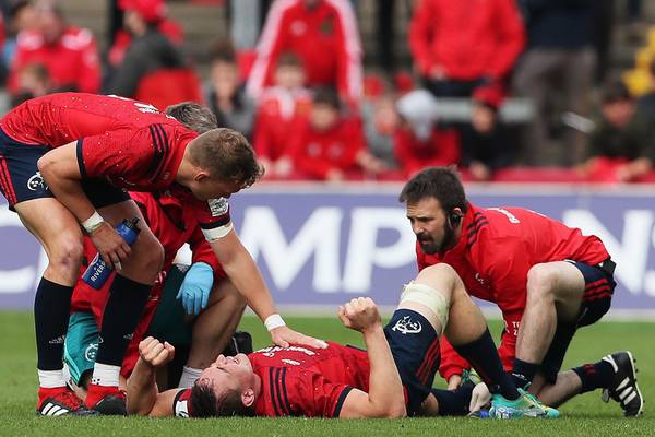 Munster’s Tommy O’Donnell suffers suspected broken leg