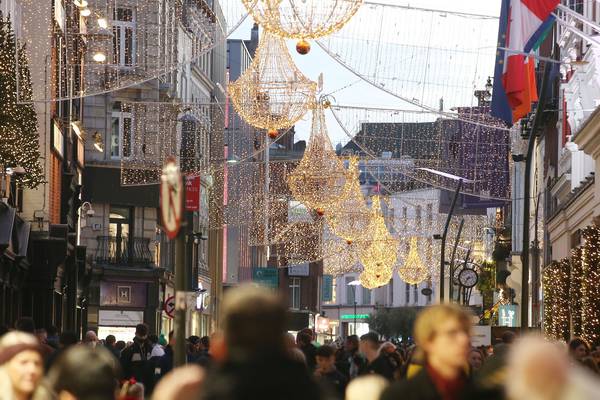 Calls for reversal of wage subsidy cuts amid ‘collapse’ in festive bookings
