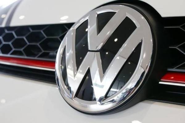 Volkswagen agrees to pay $1.6bn to settle US diesel claims
