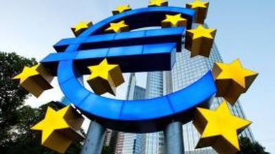Euro zone government bond yields edge back down due to  US uncertainty