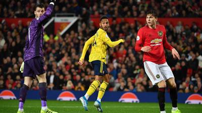 Humdrum game sees United and Arsenal find their level