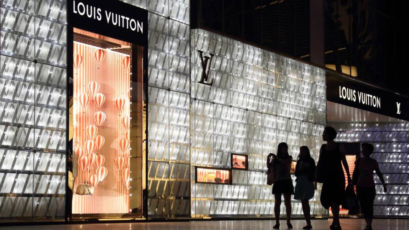 LVMH Is Now Worth $434 Billion Thanks to Soaring Share Prices – Robb Report