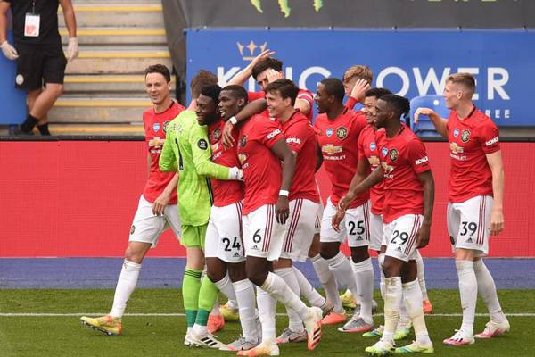Fernandes strikes decisive blow as Manchester United take third