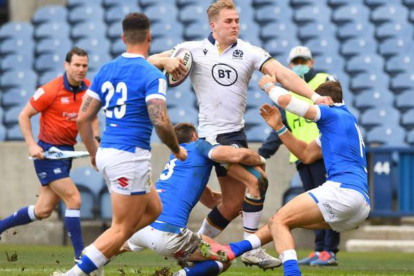 Scotland sweep past Italy in eight-try victory