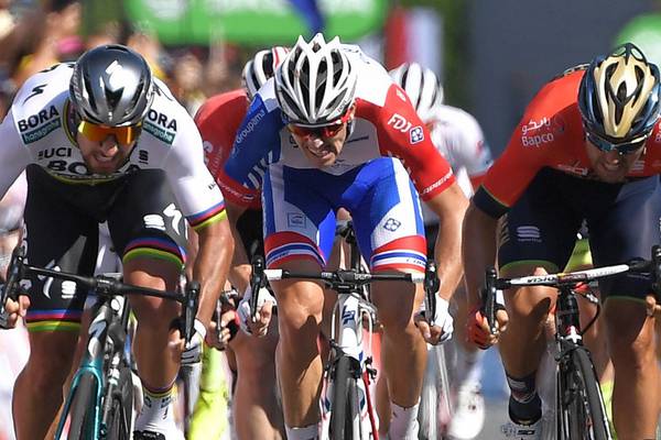 Tour de France: Sagan takes stage as Froome finishes in the lead group