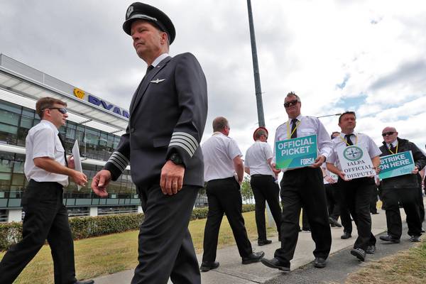 Ryanair pilots to consider serving notice of further strikes