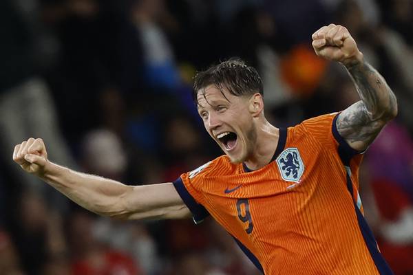 Second half comeback sees Netherlands battle past Turkey