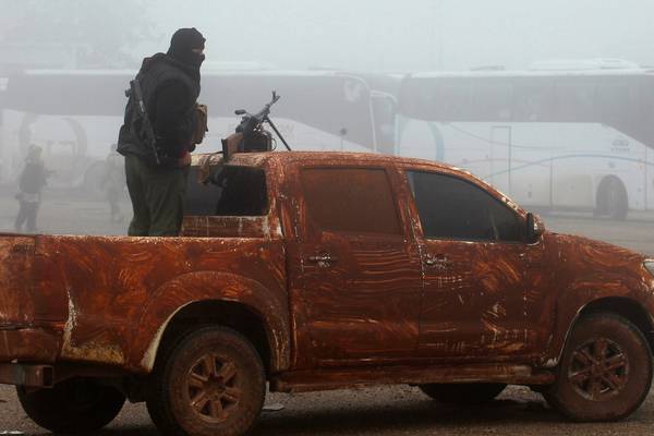Evacuation of Syrian rebels and Shia villagers begins in swap deal