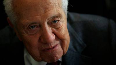 Mario  Soares, father of   democracy in Portugal, dies at 92