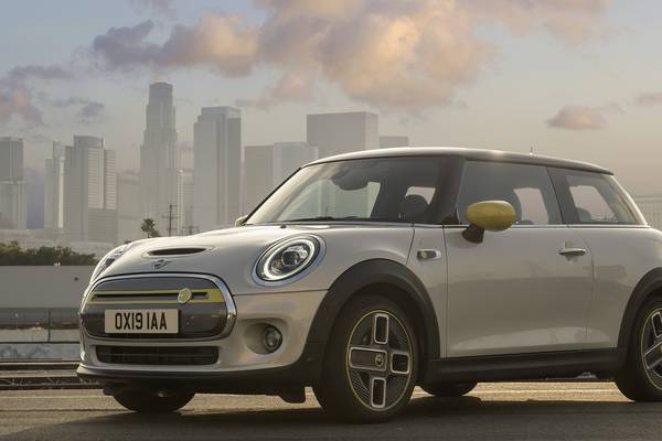 Minis’s first electric hits Ireland priced from €27,765