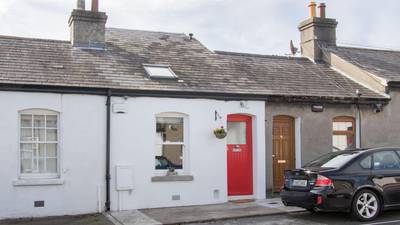 Chic artisan cottage in Glasthule for €395,000