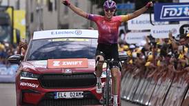 Marlen Reusser goes it alone to claim stage victory at Tour de France Femmes