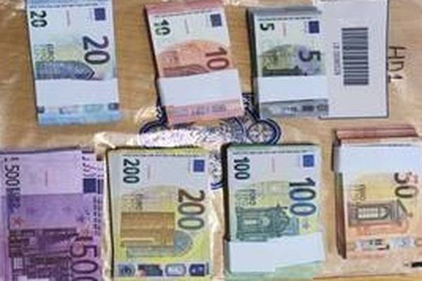 Gardaí urge traders to be alert for counterfeit cash after €100,000 is seized
