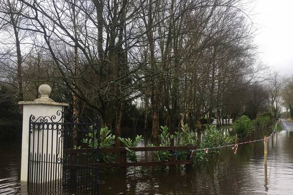 Clare houses surrounded by water evacuated as rainfall warning