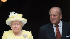 Queen Elizabeth receives first dose of Covid-19 vaccine