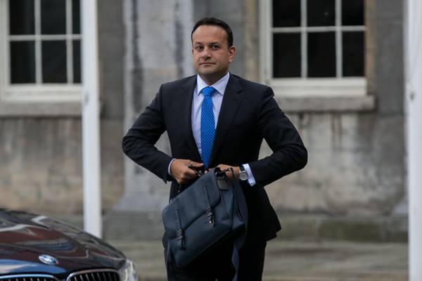 Government considering cutting off-licence hours, says Varadkar