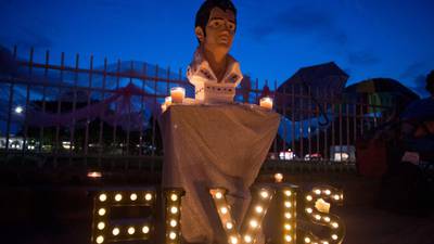 Love me legal tender: Elvis fans complain about grave visit costs