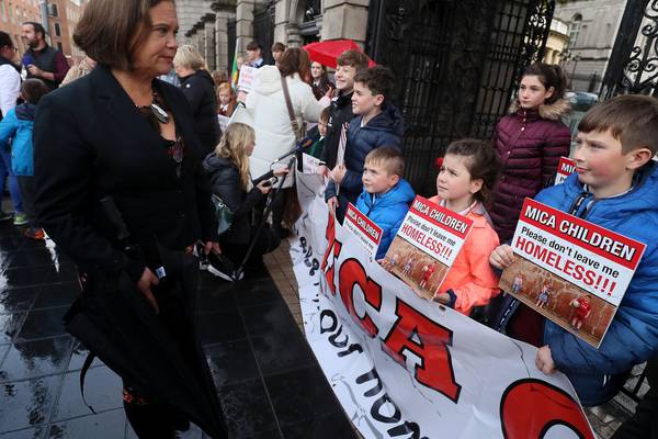 Coalition ‘hears message’ of children ’s mica protest outside Dáil