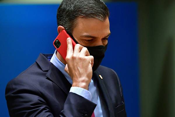 Spanish government claims prime minister Sánchez the victim of spying