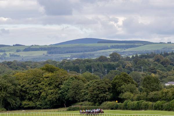 Racing officials defend decision to skip fences due to low sun