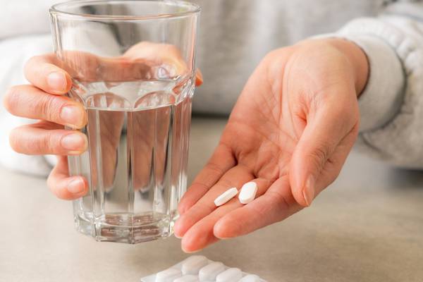 Taking ibuprofen may increase chance of chronic pain, study finds