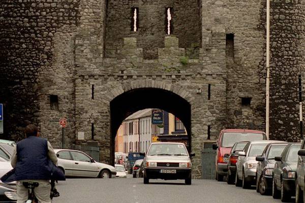 Historic Drogheda gate to be closed to traffic