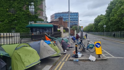 Number of tents at homeless asylum seeker encampment on Leeson Street doubles 