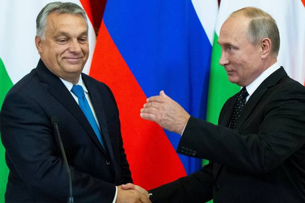Vladimir Putin and Viktor Orban hail ties and discuss energy and finance