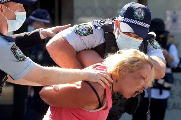 Hundreds arrested during anti-lockdown protests in Australia