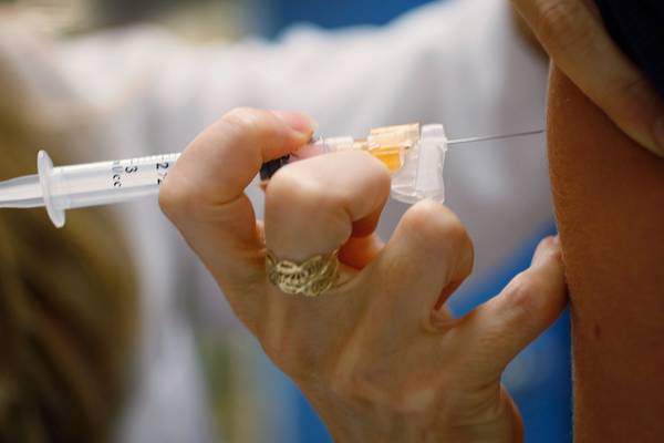 Minister to create vaccine alliance to encourage health jab uptake