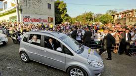 Stay united in fight for change, Pope Francis urges in Paraguay shanty visit