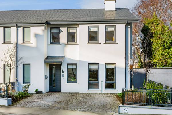 Good as new with added garden room for €995k in Killiney