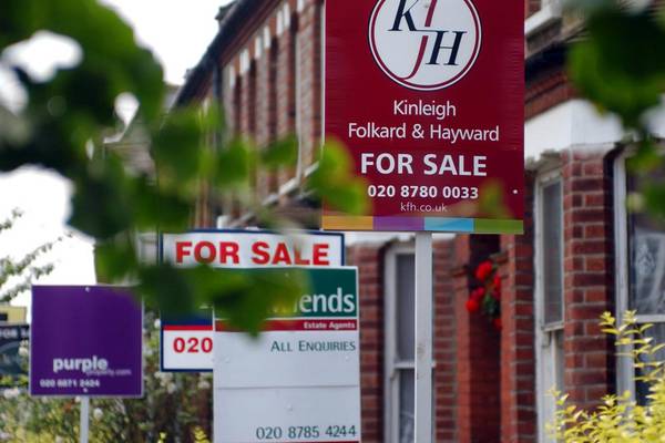 British house price growth continues to slow