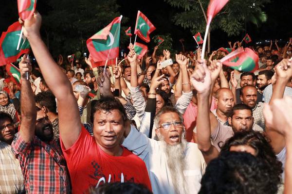 Supreme court stormed in Maldives as state of emergency declared