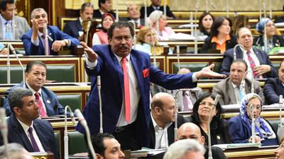 Egyptian MPs back plan to extend Sisi’s rule