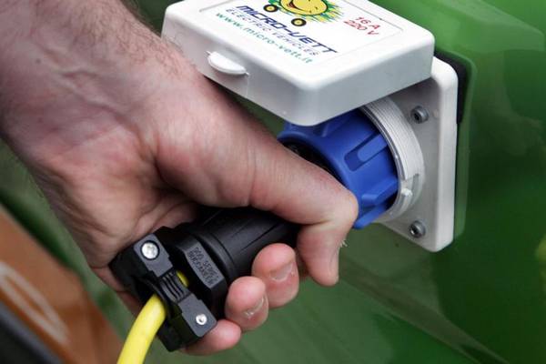 Electric vehicles and heat pumps ‘key’ to decarbonising Ireland
