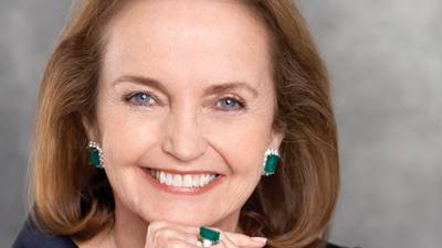 Loretta Brennan Glucksman receives Irish diaspora award