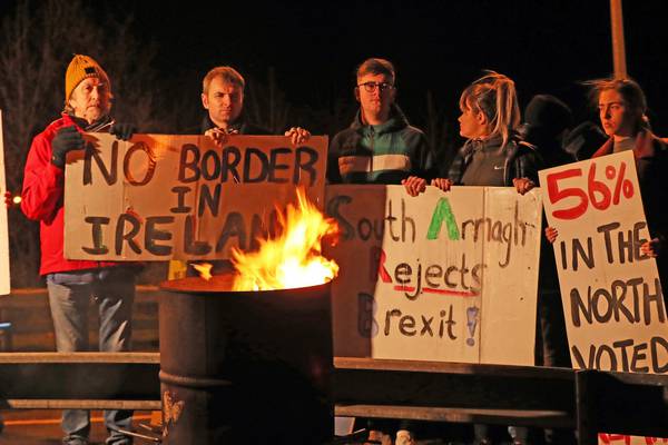 Pro-EU protests on Border as Brexit supporters cheer escape from federal ‘prison’