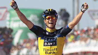 Roche climbs into another class with solo stage victory in Vuelta a España