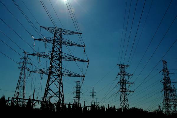 Plan to boost   competition in electricity market  faces  delay