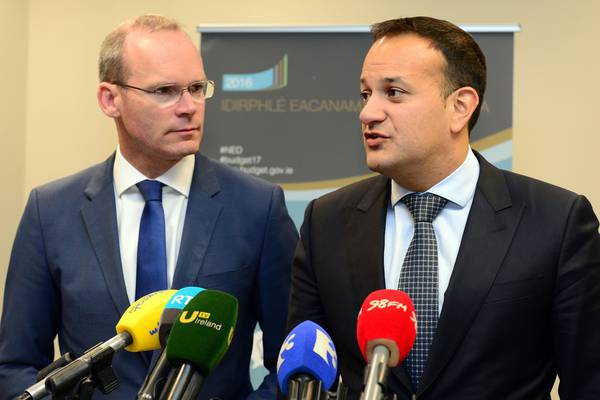 Varadkar leads Coveney  in Fine Gael leadership campaign