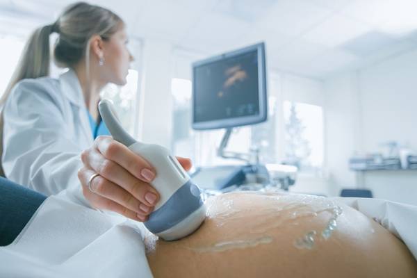 Partners of pregnant women to be allowed at 20-week scan in change to HSE Covid policy