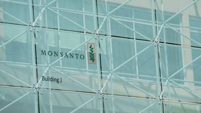 Monsanto shares close below price offered in Bayer deal