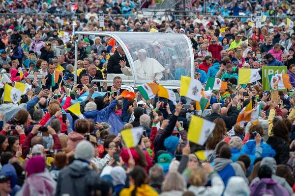Emotional day for some who brave rain to see Pope Francis at Phoenix Park