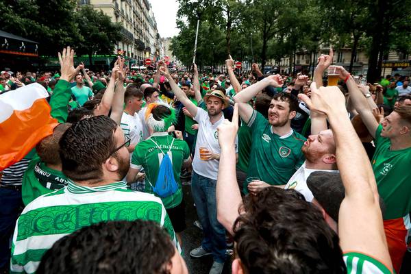 What can fans do to reduce their carbon footprint at Euro 2020?