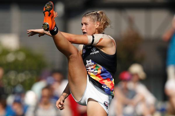 Furore over Tayla Harris photo shows how vicious social media can be
