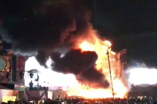 20,000 people flee massive fire at Spanish music festival