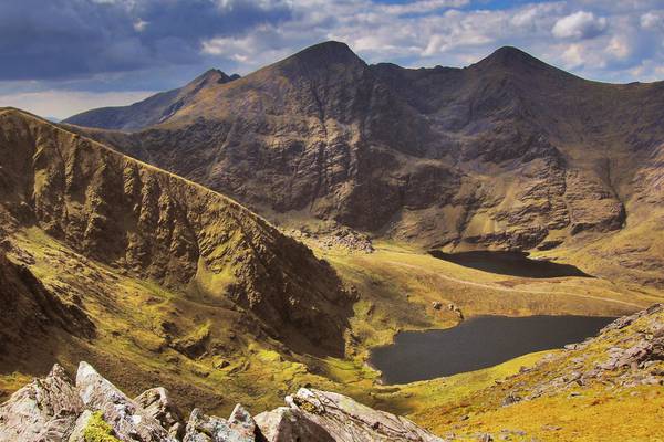 Man who died after falling while climbing Carrauntoohil named